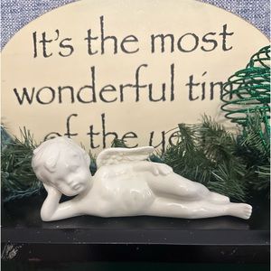 Angel-Vintage-Lying Down